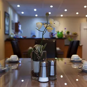https://hotel-eckstein.find-berlin-hotels.com